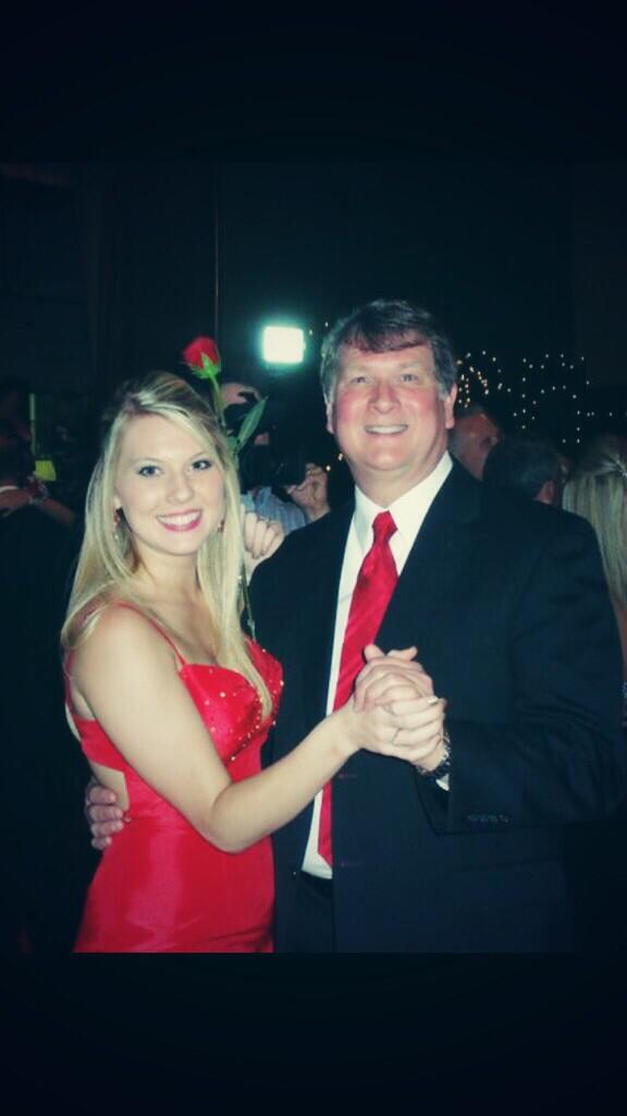 JanaMcAlpin's tweet image. Inspirational.❤️@deepsouthpout @gshermanclothes @TFstarkville @929_Coffee @lovepoppyjewels @StarkvilleGrill #dspdads