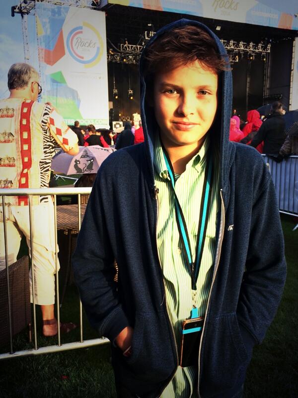 RufusCarter's tweet image. Classic @mybunjee #PhoneSafe #RaveSafe