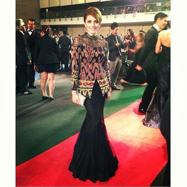 Anak Sarawak On Twitter Fazura In A Pua Kumbu Dress Http T Co 8dcm7jhedc Http T Co Hx0mawoiol