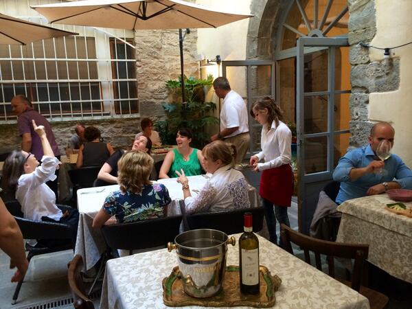 PozzoAntico's tweet photo. We are enjoying LaCalonica #wines in our fresh open court with friends! @vinicortona @visitarezzo @cortonatuscany http://t.co/oSSJwRycsf