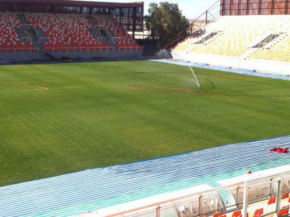 _Angelotti_'s tweet photo. FOTOS ESTADIO FERNANDO CORNEJO JIMENEZ DE CALAMA  Noveno corte de pasto via (@nidiabustamante) http://t.co/XjzNOWPlhs
