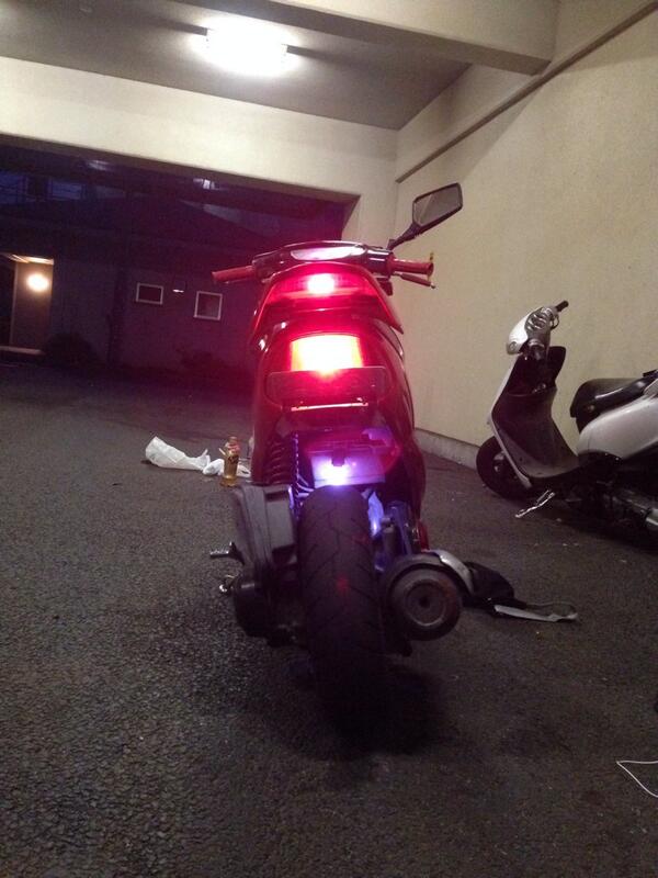 Twitter पर Jun 買取募集中 改造 ナポレオンミラー ハザード ポジィションライト赤 ヘッドライト白 エンジン100cc ハネ タイヤ ストロボ メーター130 原付登録 エナメルシート 買いたい人いたら 連絡下さい 値段交渉です Http T Co 2ktrzpxdou