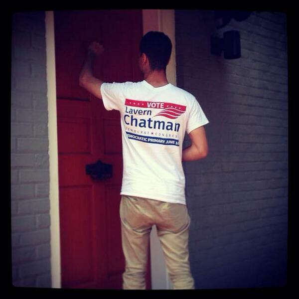 LavernChatman's tweet photo. #TeamChatman is still knocking on doors & reminding voters to head to the polls before 7PM! Every vote matters! #VA8 http://t.co/i51IHbhDmV