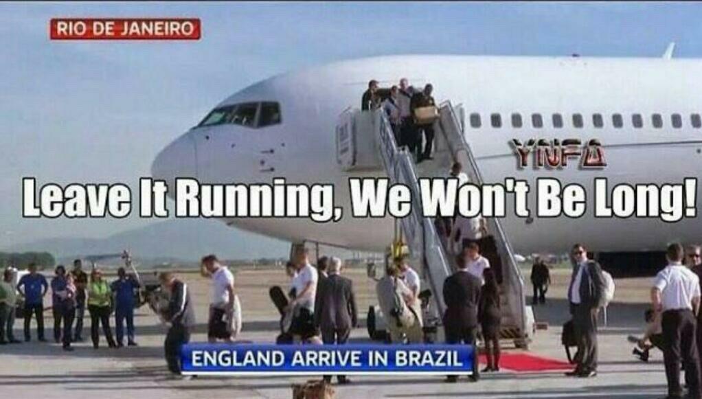 Bpys2NDIEAAbi98.jpg:large