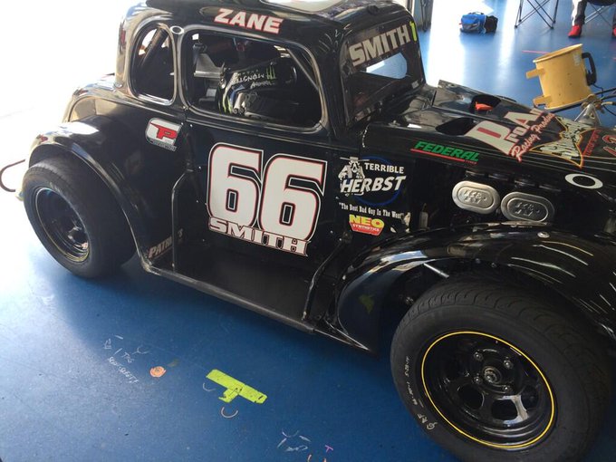 Watch Zane Smith's leaked NSFW photo on TwXstars