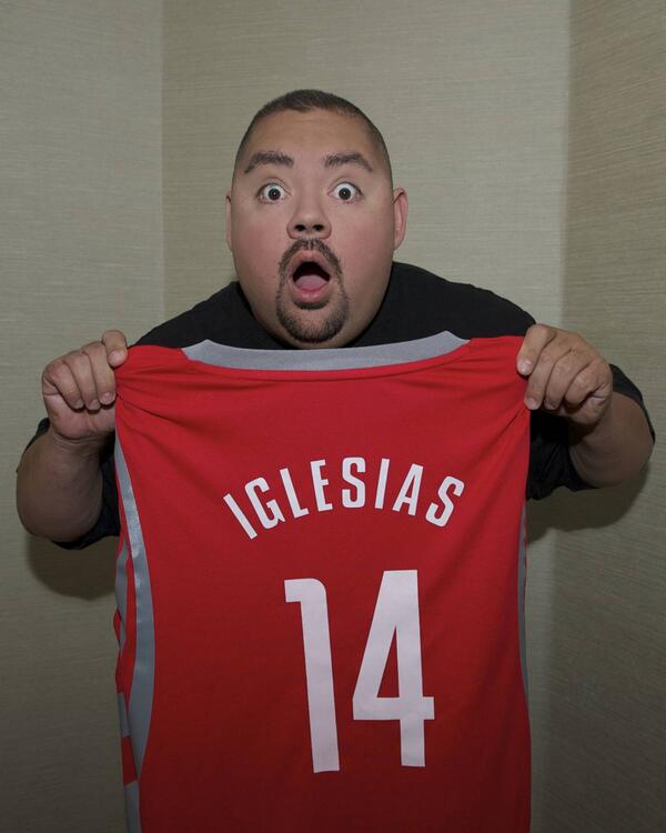 ToyotaCenter's tweet photo. Comedian @fluffyguy is getting ready in @HoustonRockets style for his #UnityThroughLaughterTour coming next Friday! http://t.co/5yOLJh12Il