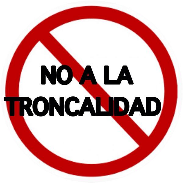 maricui6's tweet photo. Los estudiantes de medicina decimos no a la troncalidad #VieneElTronco @sanidadgob http://t.co/nAoy3gtFzT