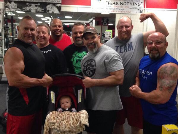 uncodeals's tweet image. Hit up @TeamTomFit for a $60 hook up on summer memberships for students!  #doyouevenliftbro