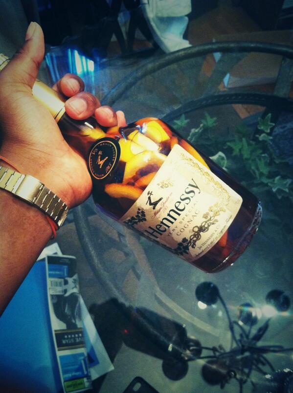 LouisVaDon's tweet photo. We Stuff Lemons In tha 5th! 🍋🍼
#GetEmGang
[🔌#GQueTv📺📡]™ http://t.co/MbX83incmx