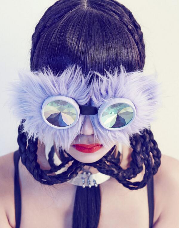 <a href="/Hadria_NYC/">Adrianna Christina</a> &amp; <a href="/h0les_eyewear/">H0LES PRISM GLASSES</a> getting' frisky: bit.ly/1kZ5lV1