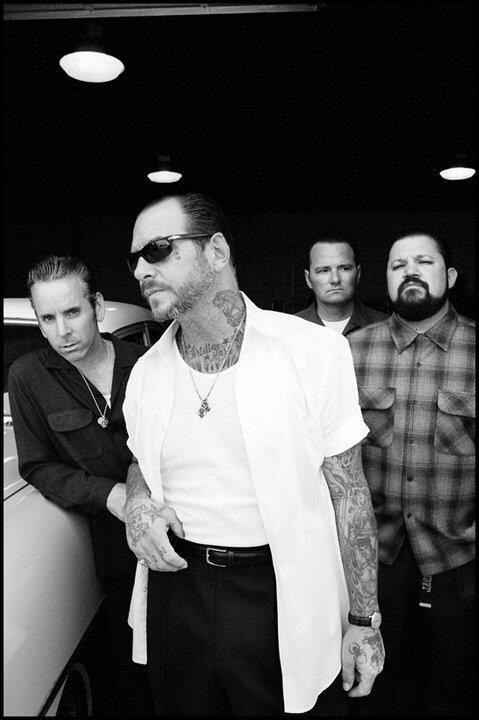 #SocialDistortion will be hitting the road!  Dates / Info: socialdistortion.com/tours. On sale Friday, June 13.