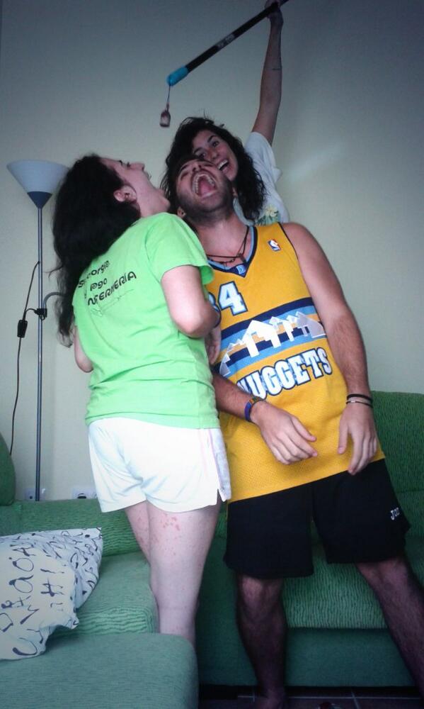 lauralagorda's tweet photo. #zapeando145. A por er sarchiiii!!!! http://t.co/9cMb1wPNI5