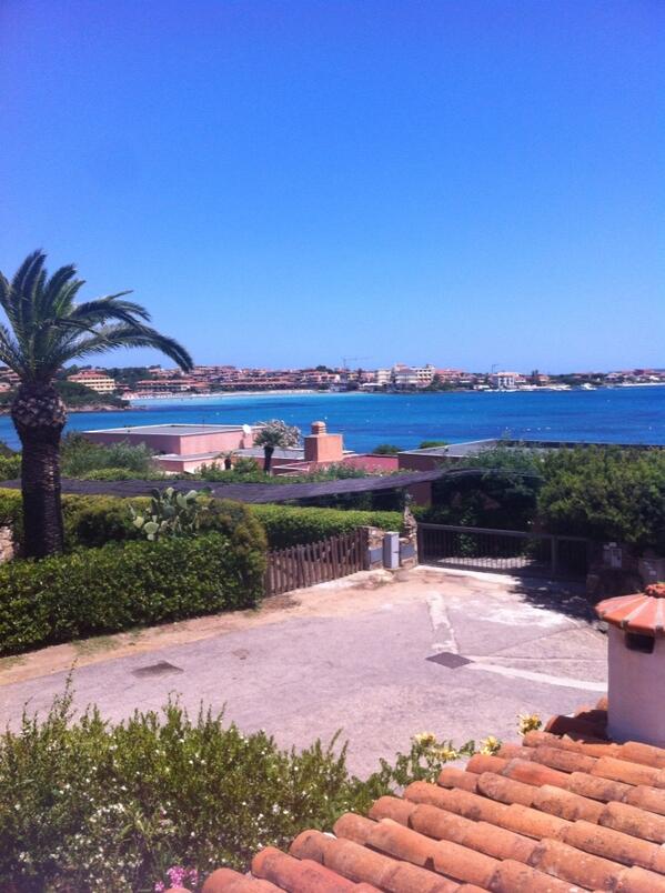 VLuisella's tweet photo. ore13 baci. !!!che mareeeee http://t.co/MEkISw4xQo