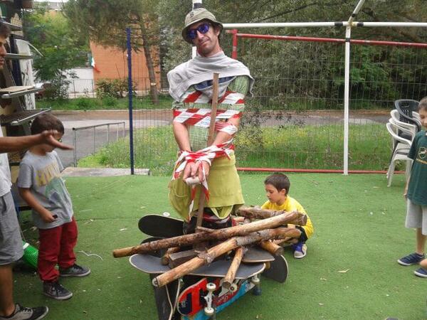 BunkerSkatepar1's tweet image. il miglior #skater...arrosto #danzadelsole #ritomagico #poveronich #skatecampbunker