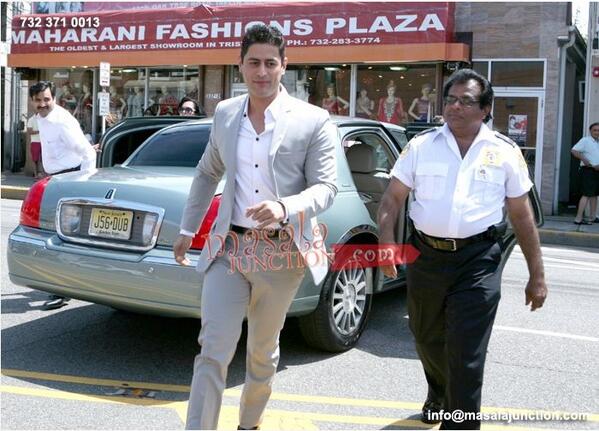 Mohit_FC's tweet photo. “@ihema_l: swiftttt ah he's moving moving 1/13 @Mohit_FC http://t.co/LOaLoLaXQq” Run, Mohit, Run! -M
