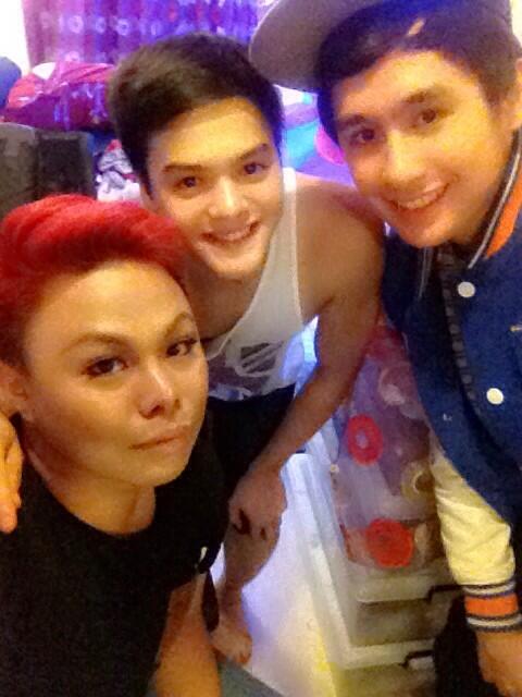 jhaiholive's tweet photo. @FiLexTroopers si Dj Jhaiho si @aamarkn at si @FifthSolomon oh!!! @PBBabscbn http://t.co/SpIUEF9oq6