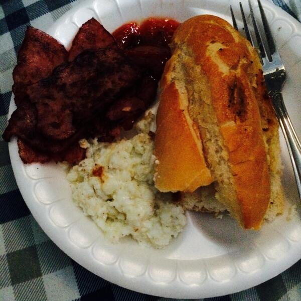 DxnIsley's tweet image. #LightBreakfast 🔥