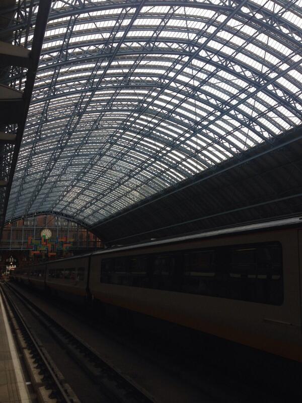 RidingDirrty's tweet photo. AND THE RIDING DIRRTY CREW DEM ARE BACK IN LONDON! 🚲👊 http://t.co/nD765xBief