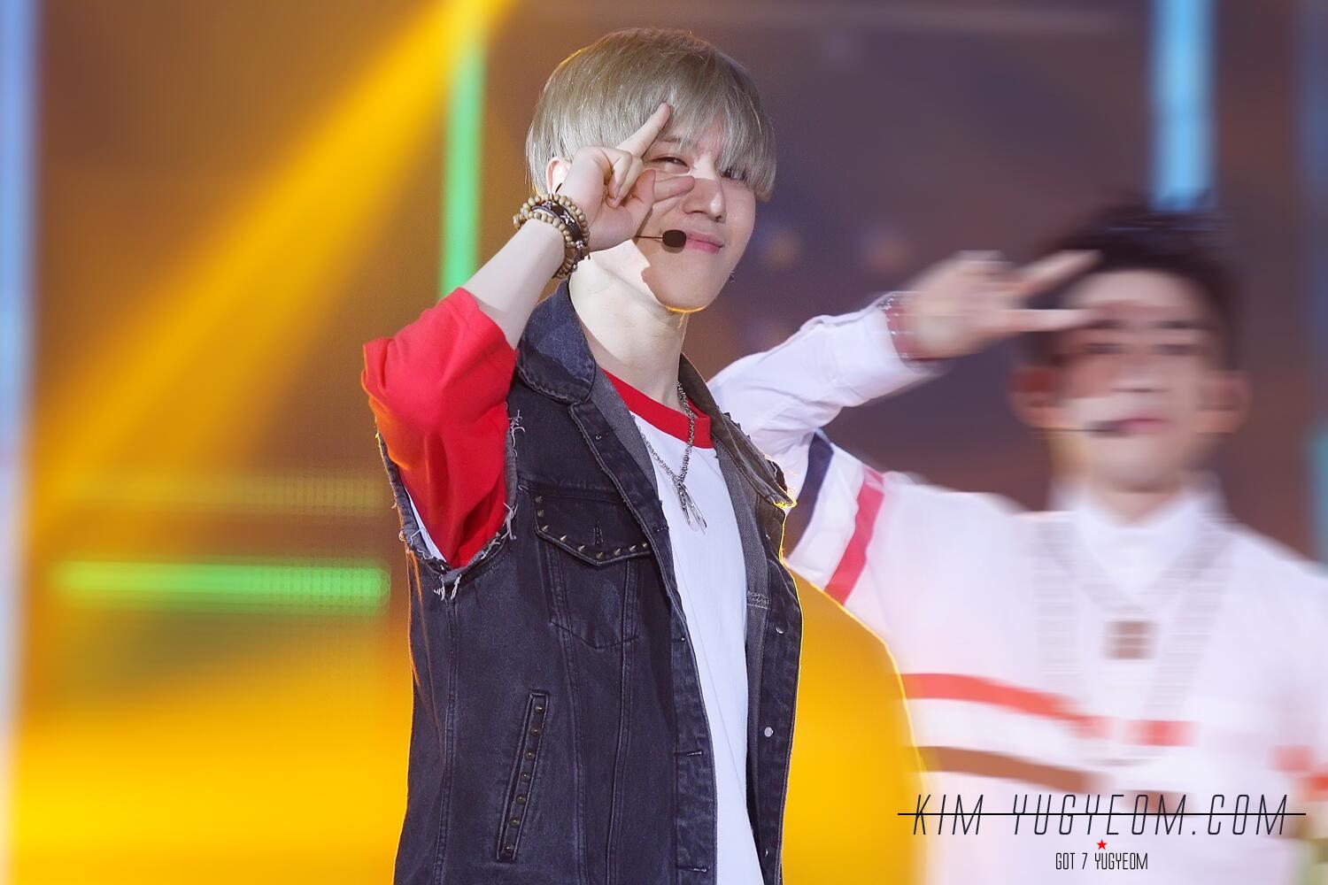 Bq0WDqwCAAAIu7j.jpg:large