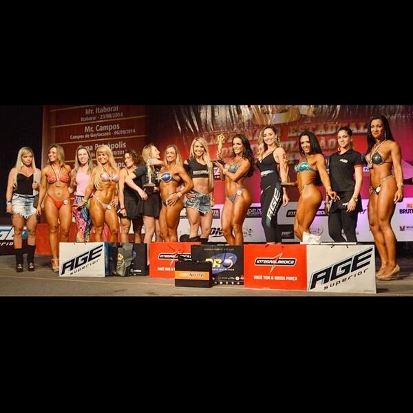 notweetcias's tweet image. @carlaprata Campeã Mr. Rio 2014 Wellnes Master 
Foto: Rodrigo Mesquita 
#ifbbrio #wellness #workout #gym #fitness...