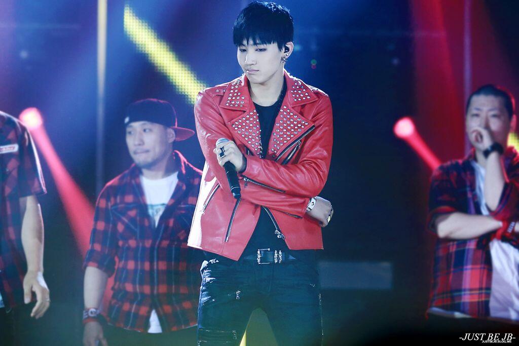 Bq0lho1CQAAzFdc.jpg:large