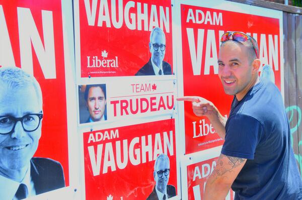 DavidKha0schu's tweet image. #trinity2015 #signcrew #trinspa #ihatemondays #toronto @go4david 
back to the #grindr #grind #news