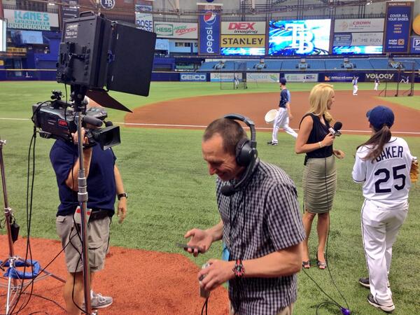 SportsTampaBay's tweet photo. #sneakersoiree honoree Chelsea Baker going live on @SportsCenter in 1 minute! #SportsCenter @RaysBaseball http://t.co/fkGm3ATBZa