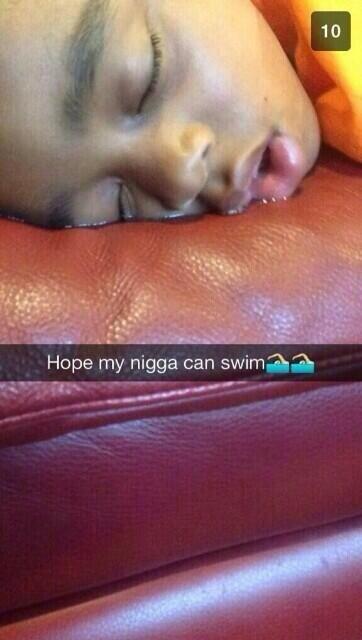 SnapchatPrat's tweet photo. 🏊🏊 http://t.co/Q1RYhOMbvn