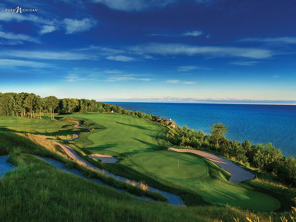 It's #Michigan golf month! Have you captured a memorable view from your favorite Michigan course? Tweet your photos!
