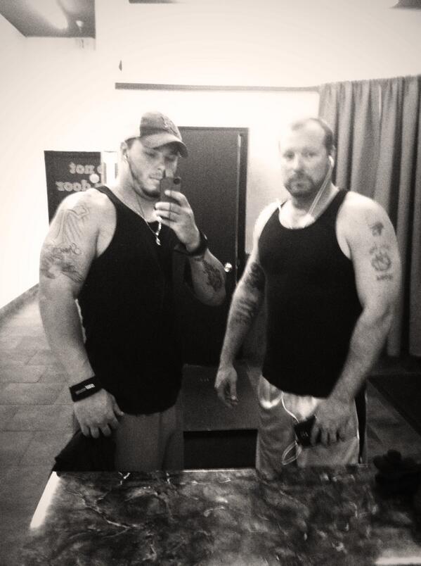 dannycsellers's tweet photo. Me and dad killing the gym http://t.co/P88GB00gM3