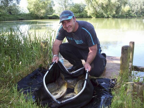 PoleFishingMag's tweet photo. Well done to Simon Kiefer on making the Maver Match This final! Full story on the link below: http://t.co/DI970bJt3a http://t.co/TeNeraQVo0