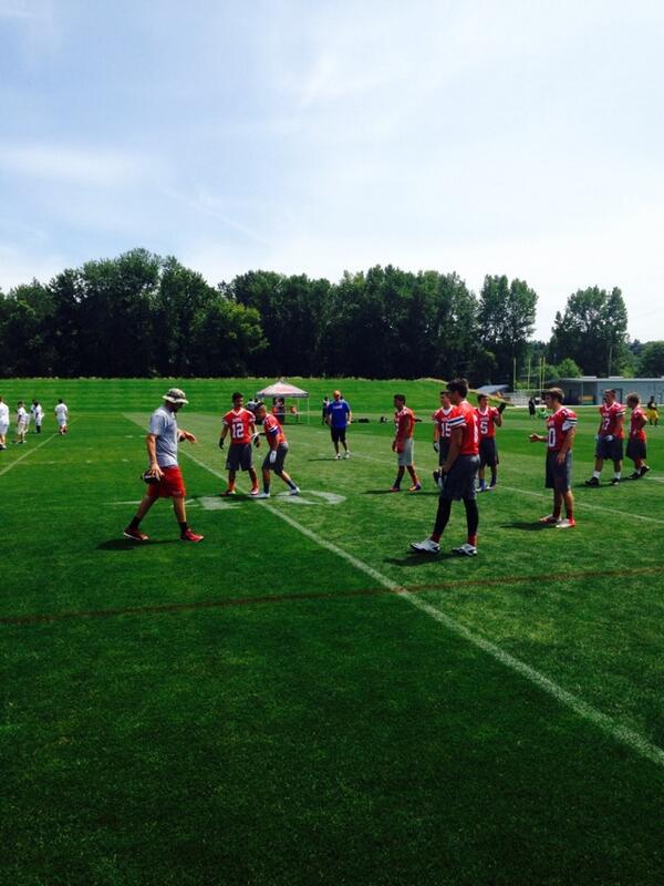 Coach_T_Souza's tweet image. Couldn&apos;t have said it better!!! #detailsmatter #processoriented “@JoeLammers1: @NHSBulldogFB it is about the process http://t.co/HtuF7uEUOX”