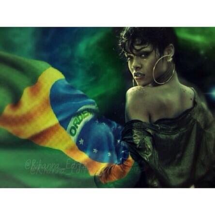 Rihanna tweet media