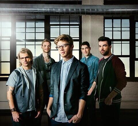 ParadiseFearsFR's tweet photo. Nouvelle photo du groupe! http://t.co/l31bswBjyy