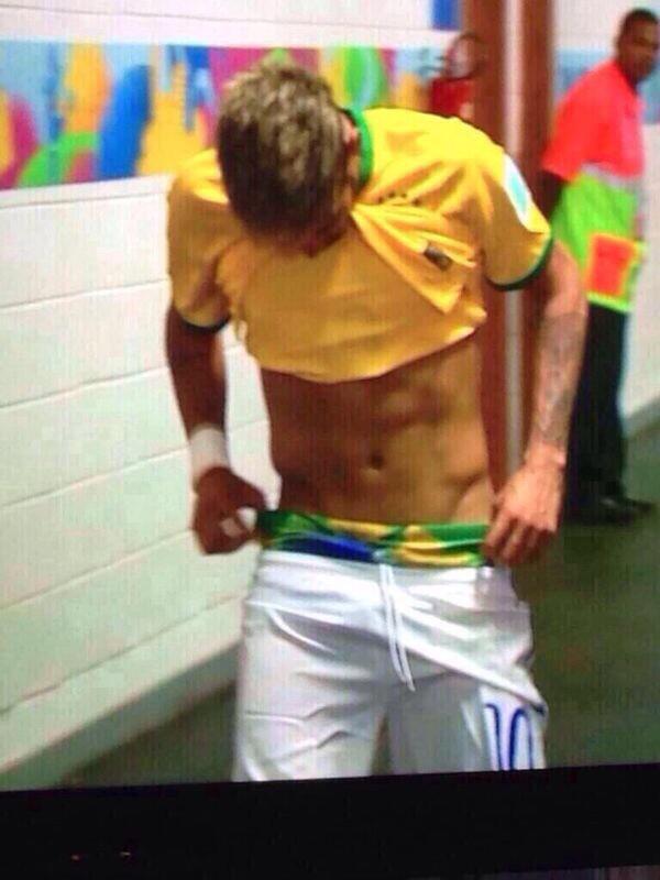 LucasRanngel's tweet photo. GALVÃO BE LIKE http://t.co/2ufFg7a9mH