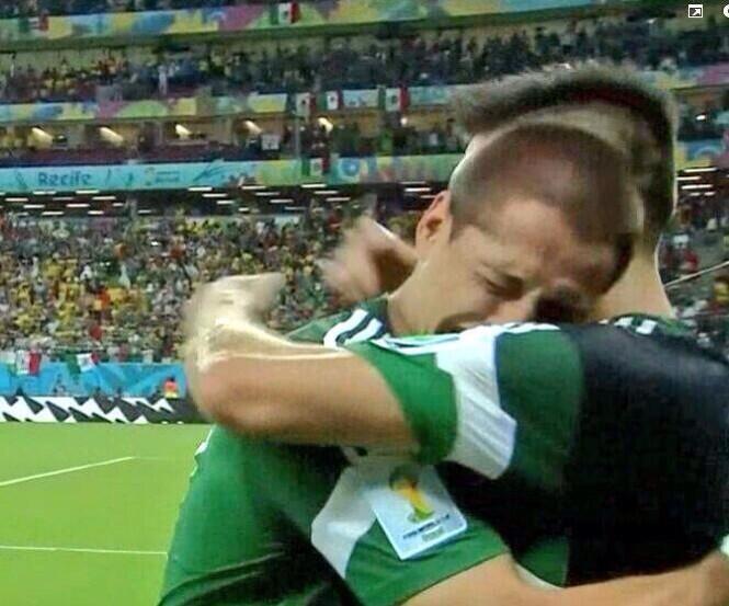 Bq2NgwLCYAAakxG.jpg:large