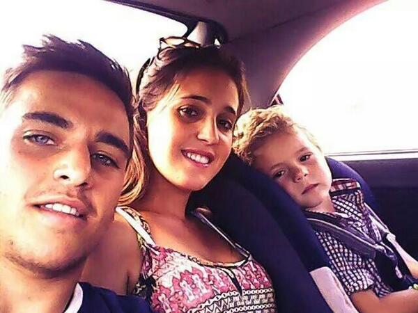 reyesfuentess's tweet photo. Mis tesoros,os quierooo!! @rsergioeyesblue http://t.co/87MgzWHcJo
