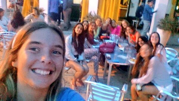 isanavarroADT's tweet photo. Cenita de equipo!!! Preparándonos para torremolinos 14' #mañana  #emde14 #claretsevilla http://t.co/5f4VzEE9jl