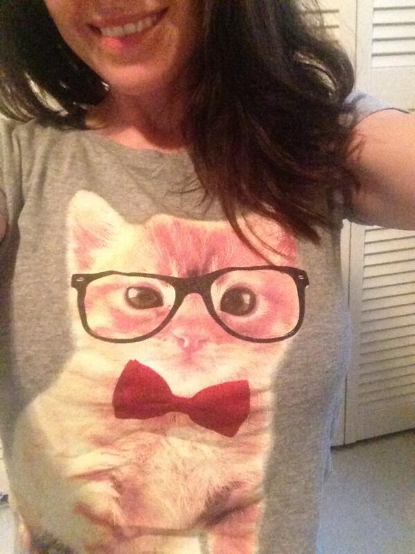 ActualALove's tweet photo. Lol awe I love it! Miss u! RT @beekingsley: @ActualALove this is why I like you so much!!!! #tshirtbuddies #nerdcats http://t.co/AdKLcUTREv