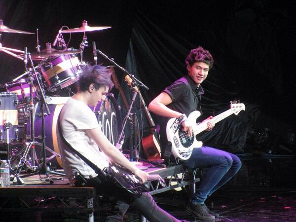 Bring5SOStoUS's tweet photo. Hard to believe it's been a year since I saw @5sos for the first time! @Ashton5SOS @Calum5SOS @Michael5SOS http://t.co/agXtaMqJLV