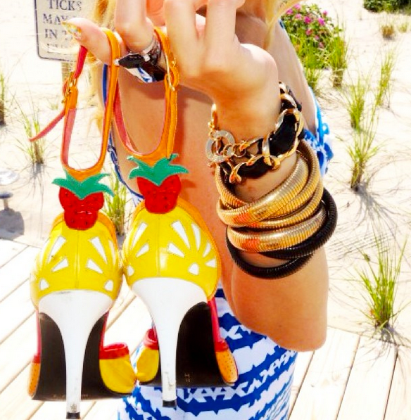 CCSKYE's tweet photo. The wild &amp; wonderful @elshanesworld wearing #ccskye double wrap bracelet! http://t.co/MuK6nwt6wY http://t.co/8vTd0Xkr0m