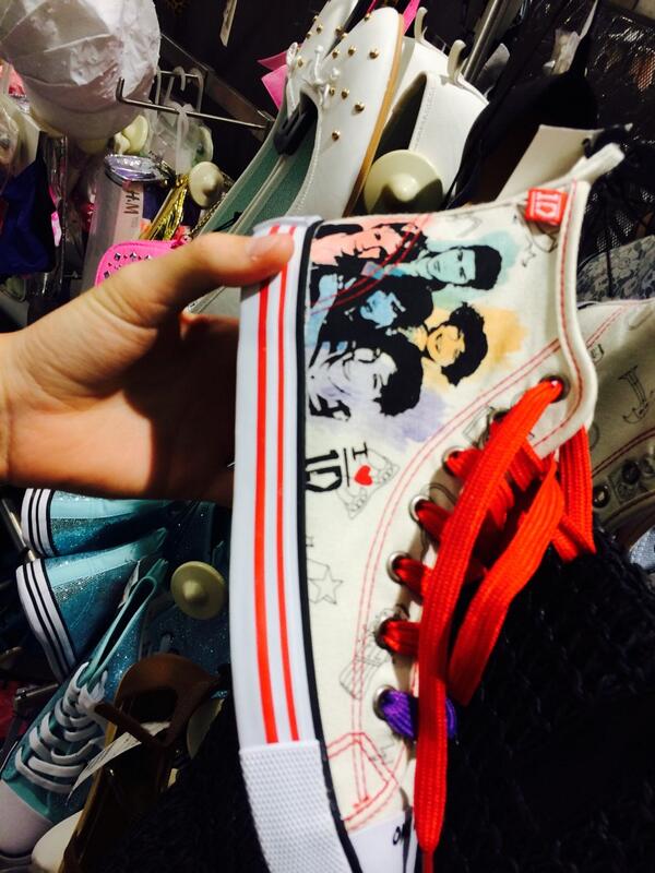 whitesidesdrugs's tweet image. At least they tried... #onedirectionmerch