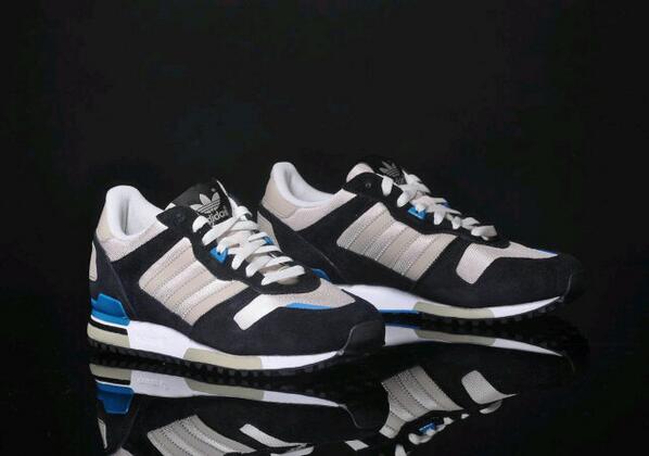 aplsneakers_'s tweet photo. Adidas ZX700 Original Made in Indonesia, available size 42 42 2/3. Order ☎088809696195 | 3276C4C9 @apaajaIKLAN http://t.co/UObZV3kURY