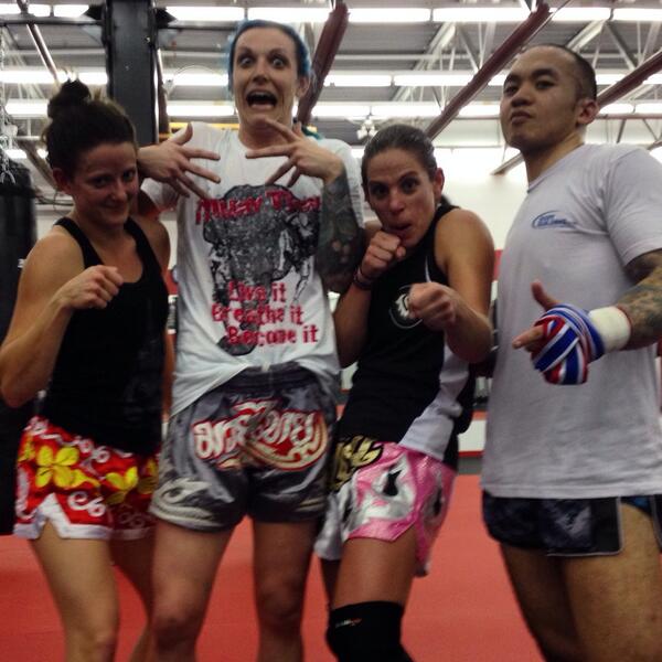 JaniceTheBeast's tweet photo. Errbody watch out #teamsmandych is hittin the road. #muaythaiclassic2014 @steniakelsey @tsunamisoriano http://t.co/JVEtltKdbe