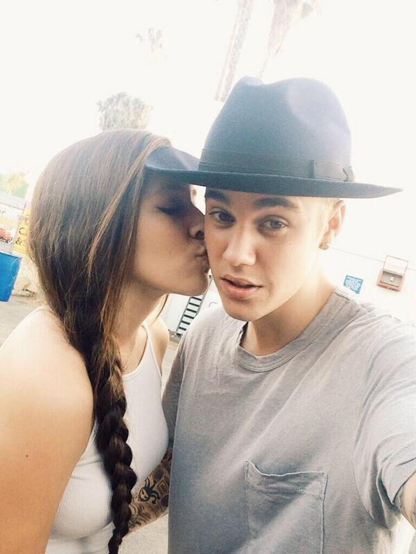 XOJBIIEBERXO's tweet photo. CAN I DIE http://t.co/awI4200ZDY