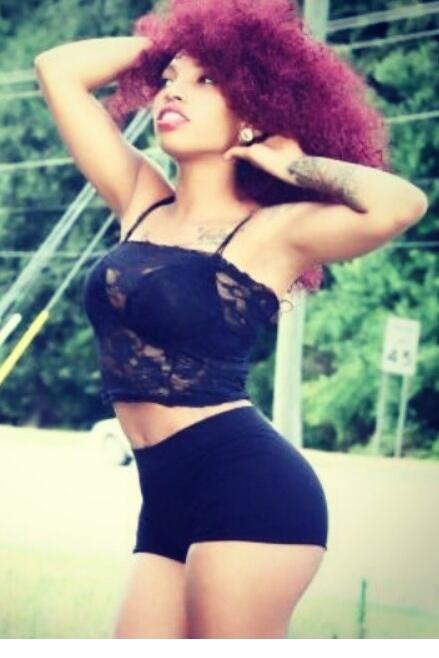 Amani Roxx’s pics and videos