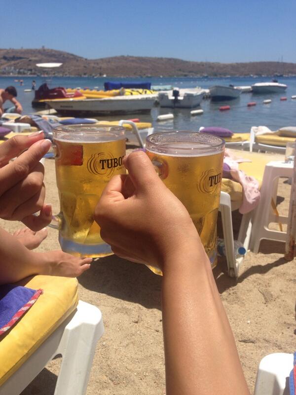 deryadiphone's tweet photo. Hava yakarsa (@ Alora Beach Club w/ @esracicekcom) http://t.co/ty60dHVGIr http://t.co/8CJEOZ1hL8