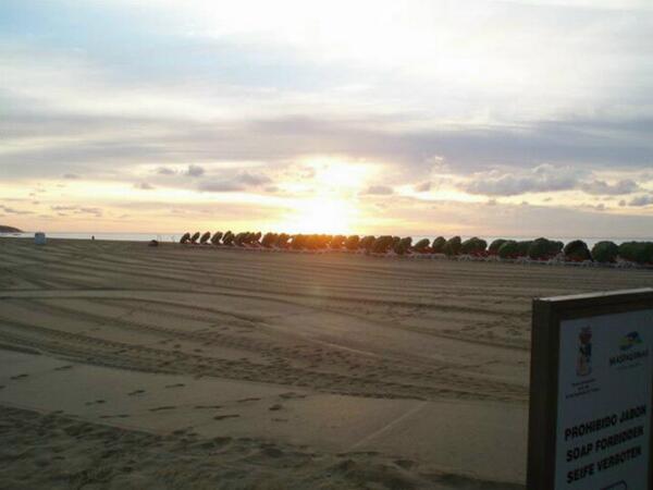 Buenos dias Amanecer en #Maspalomas #Grancanaria <a href="/EmocionesCan/">Emociones Canarias</a> <a href="/amigomaspalomas/">Amigos de Maspalomas</a> <a href="/SoydeGC/">SoydeGranCanaria</a> @bdiascanarias <a href="/meteogc/">Meteo y paisajes Gran Canaria</a>