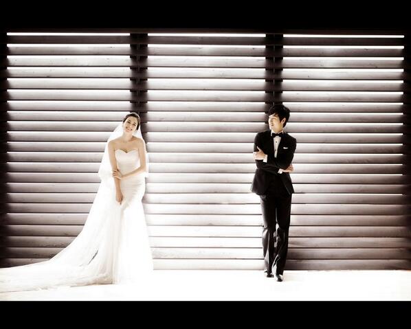 서울 청담동 5대 스튜디오 중 하나인 거울과창 스튜디오. 대구 국채보상공원에 위치! 깔끔해 오래두고 봐도 촌스럽지 않아요! #거울과창 스튜디오 #대구 거울과창 dgwedy.co.kr