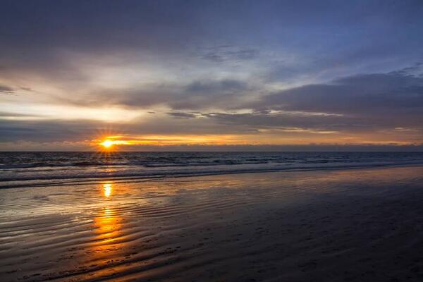 Buenos días desde #Maspalomas. Volvemos a Twitter después de unos días de apagón. Disfruten y sean felices.